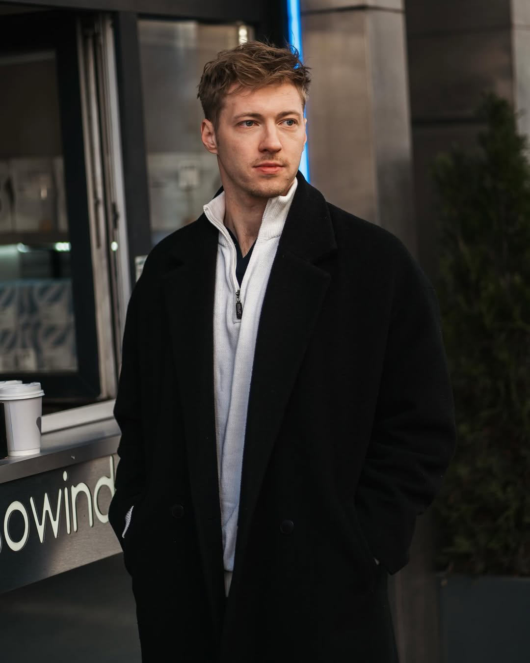 "Джуд Лоу відпочиває". Григорій Бакланов став обличчям Armani і вразив всіх (відео)